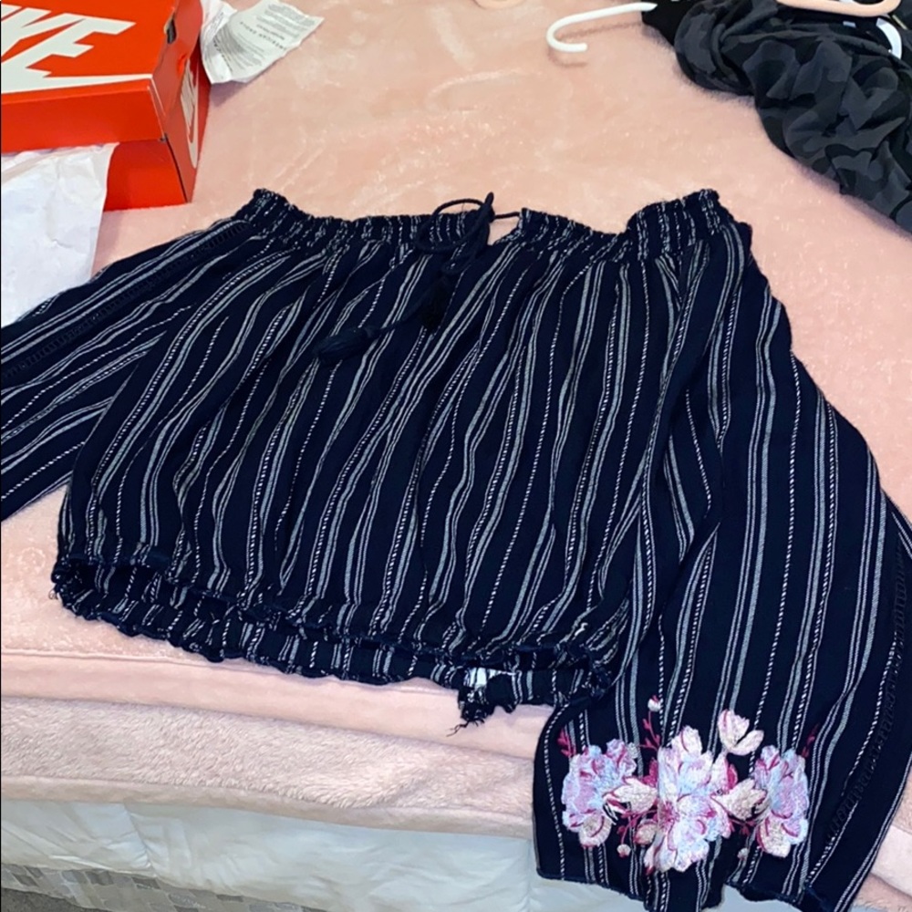 Boutique off the shoulder cropped blouse